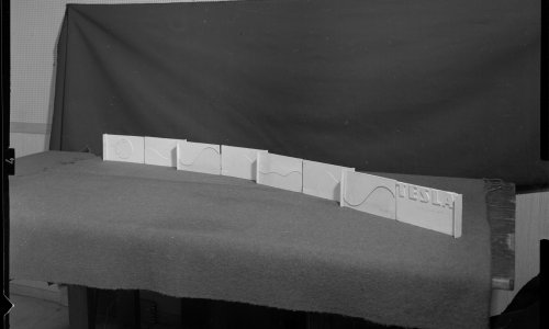 D002 Dekorwand Tesla