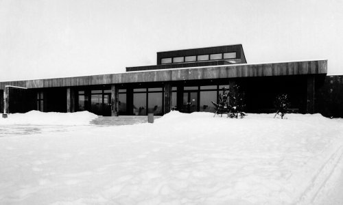 D215 Trauerhalle in Žídenice