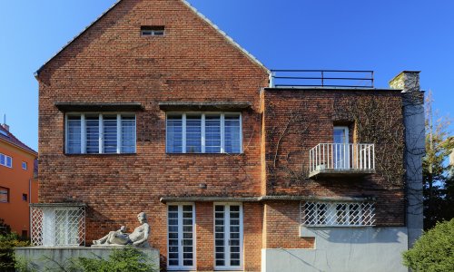 C008 Eigene Villa von Jindřich Kumpošt