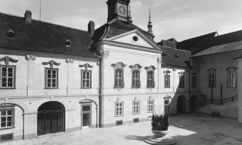 C124  Renovierung des Neuen Rathauses