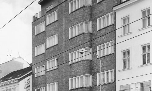 C120  Miets- und Geschäftshaus