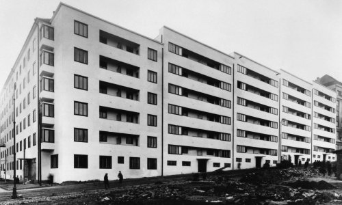 C256  Mietshäuser der Bau- und Wohnungsgenossenschaft Úspora (Einsparung)