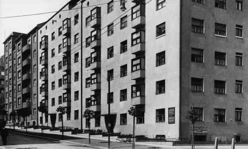 C255  Mietshäuser der Bau- und Wohnungsgenossenschaft Úspora (Einsparung)