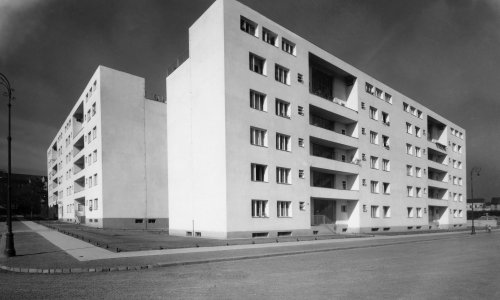 C336  Gruppe von Mietshäusern mit Kleinwohnungen