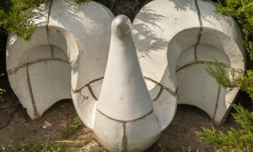 D016 Plastiken Reiher und Schwan