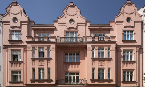 B005 Geschäfts- und Mietshaus von Gisela Feldmannová