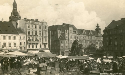 B012 Mietshäuser von Adolf Bacher und Karel Pětník